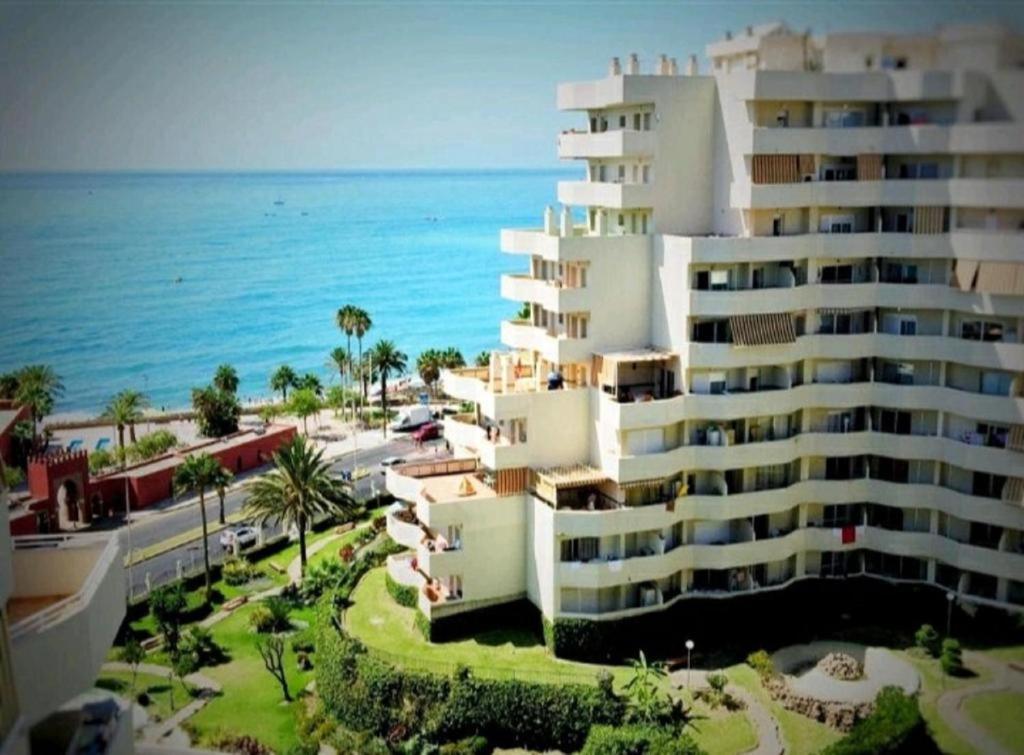Appartment Totally Upgraded At Benal Beach Бенальмадена Экстерьер фото